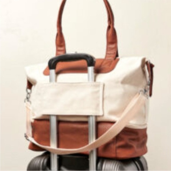 Graf Lantz Canvas Weekender Tote - Picture 4 of 8